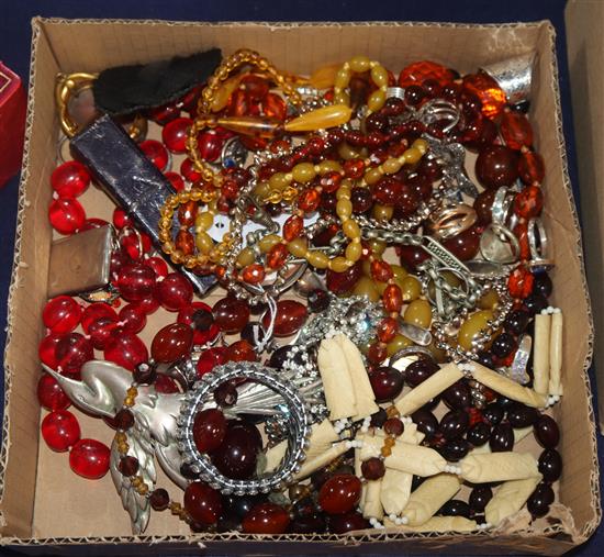 A quantity of mixed jewellery including costume and silver.